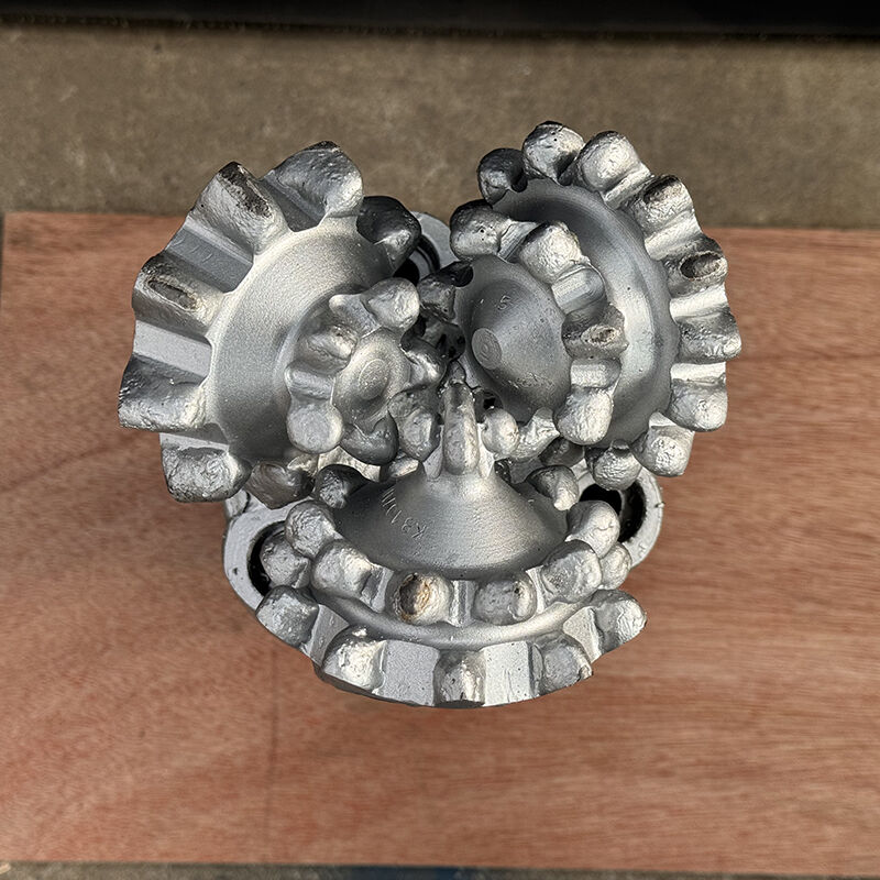 5 1/2 Inch Steel răng Tricone khoan bit với Journal Bearings cho khoan nhanh