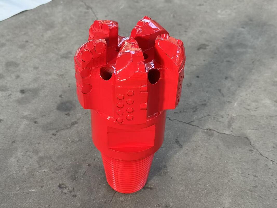 165mm 5 Blades PDC Drill Bit Tăng hiệu quả Cấu trúc đa lưỡi Công cụ khoan hiệu quả